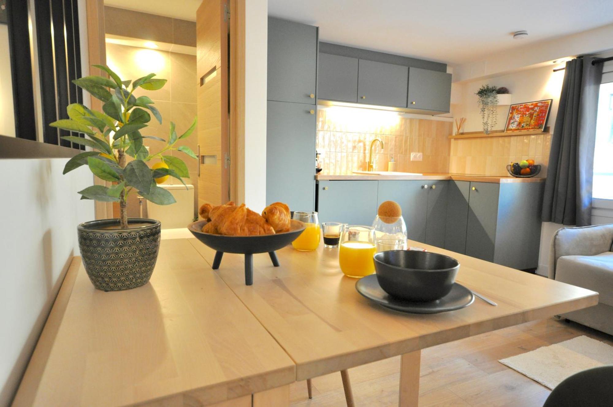 Monaco # Menton - 4 Persons - Hypercenter - Private Parking - Full Renovated - Clim - Fast Wifi - Beach And Sun Экстерьер фото